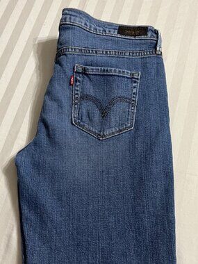 Levi’s Women’s Blue Size 6 Medium Boyfriend Stretch Jeans